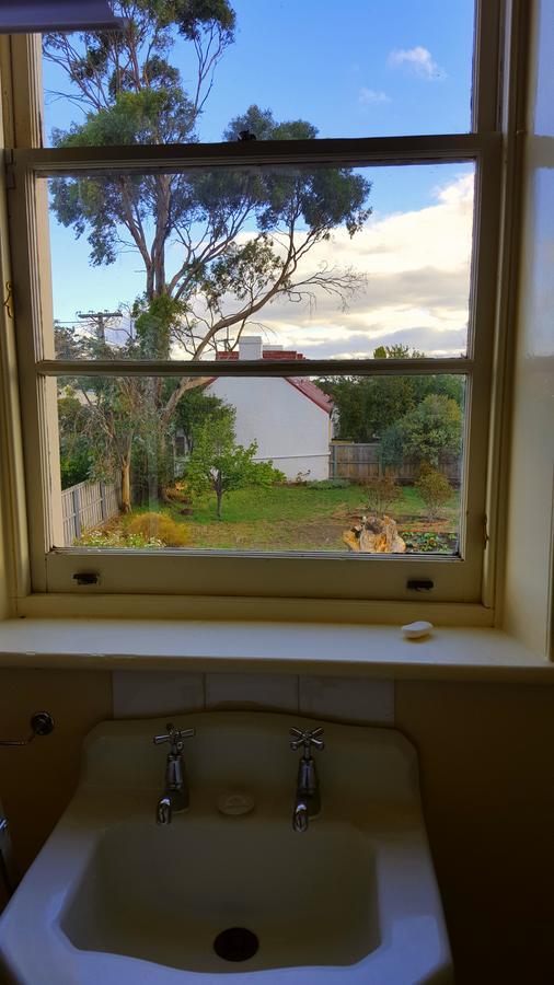 Blue Bell Inn Sorell Bagian luar foto