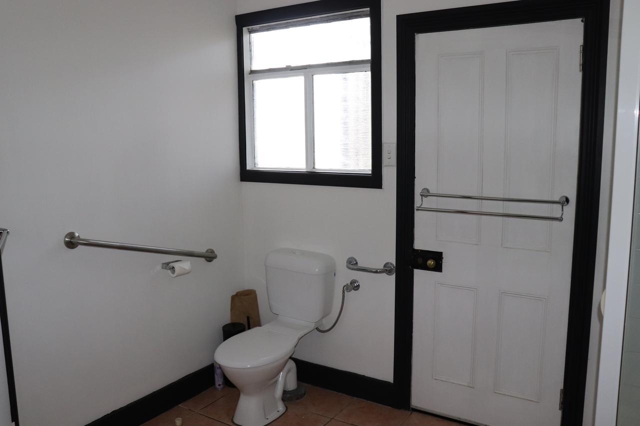 Blue Bell Inn Sorell Bagian luar foto